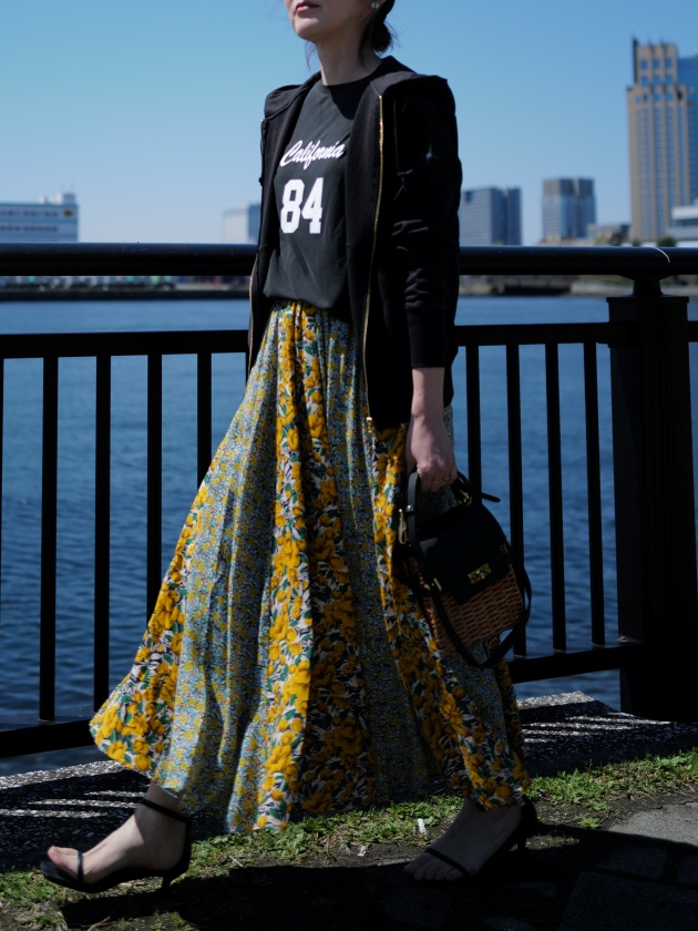 �yMONILE�zWEB����E���j�[���@�t�����[�R���r�l�[�V�����X�J�[�g